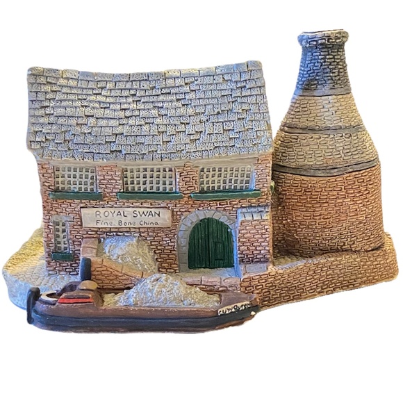 Vintage Naturecraft Figurine Royal Swan # 43 by Peter Tomlins 1985 - Picture 2 of 10